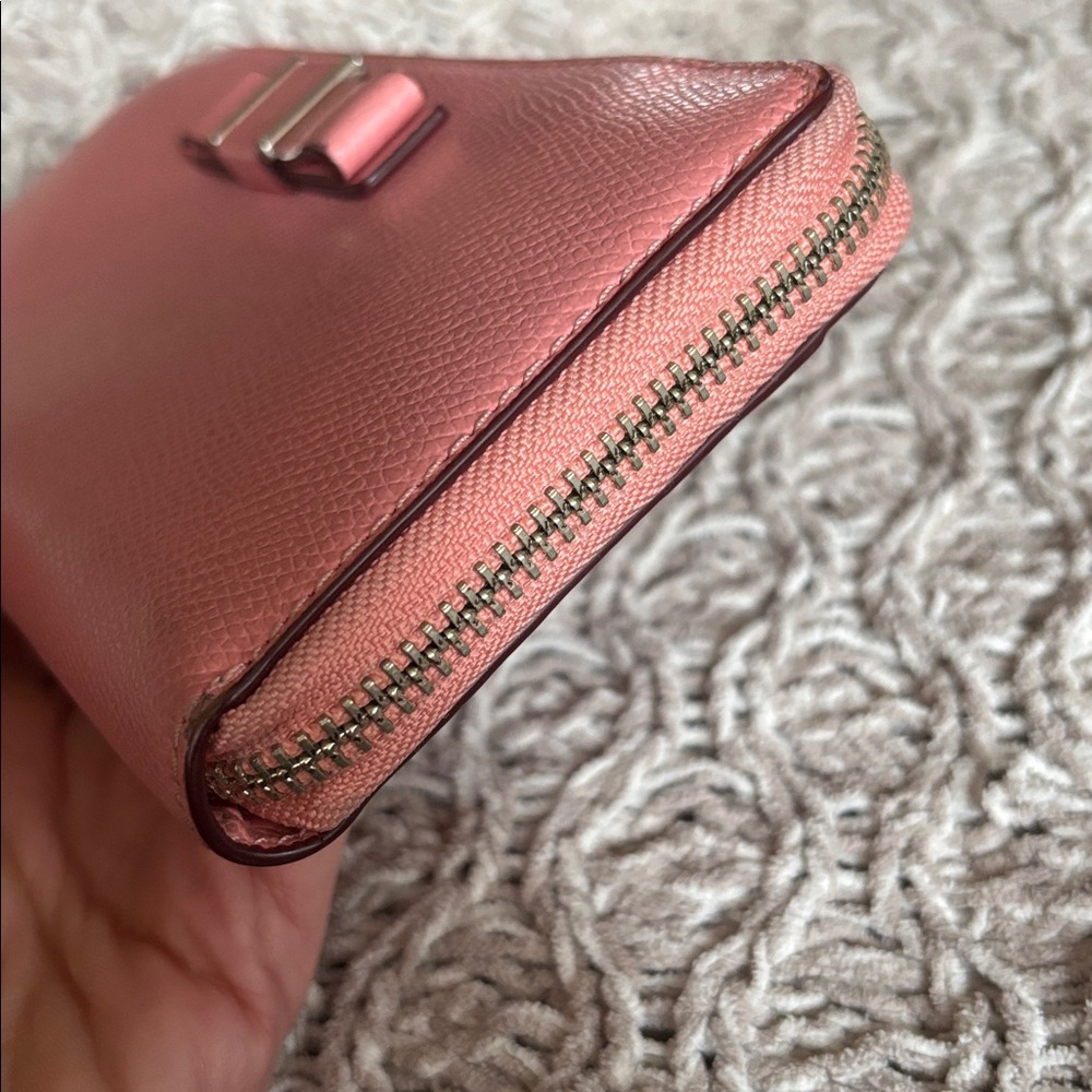 ๐3/$20 Coach long leather zip around wallet - Picture 5 of 17